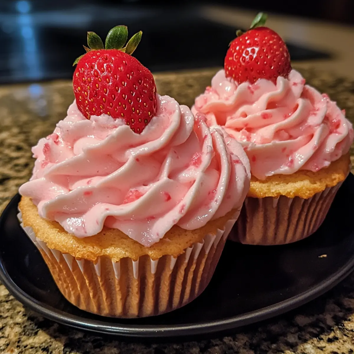Quick Strawberry Cream Cups